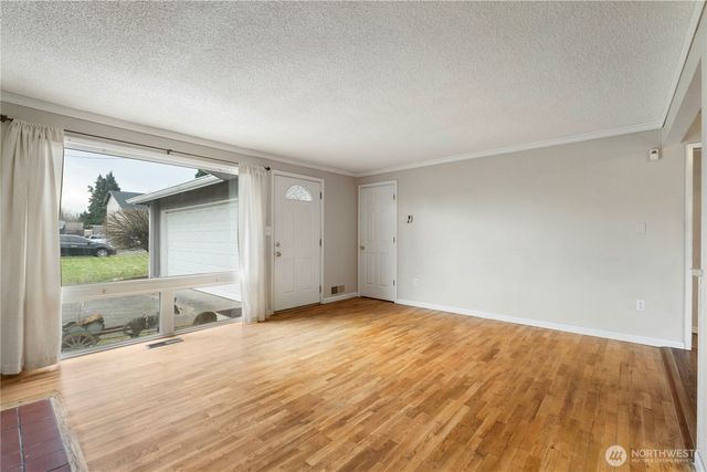 6015 Harry Smith Road E, Fife, WA 98424