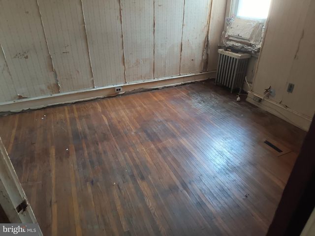 7337 E WALNUT LN, Philadelphia, PA 19138