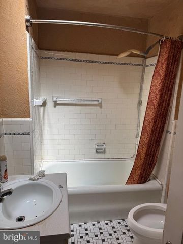 7337 E WALNUT LN, Philadelphia, PA 19138