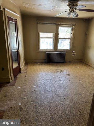 7337 E WALNUT LN, Philadelphia, PA 19138