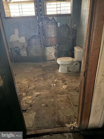 7337 E WALNUT LN, Philadelphia, PA 19138