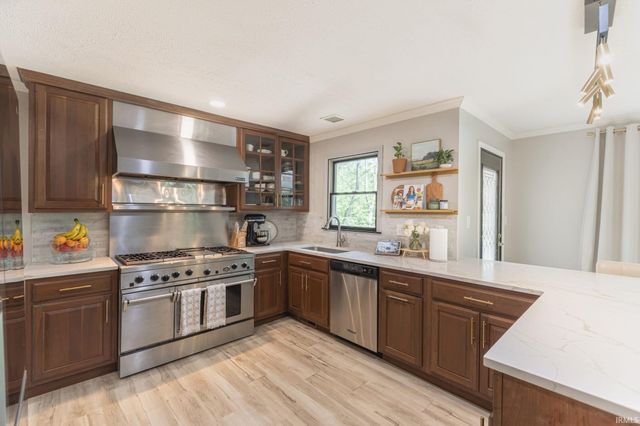 58688 Fawn River Court Court, Elkhart, IN 46516