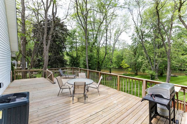 58688 Fawn River Court Court, Elkhart, IN 46516