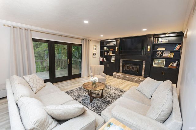 58688 Fawn River Court Court, Elkhart, IN 46516