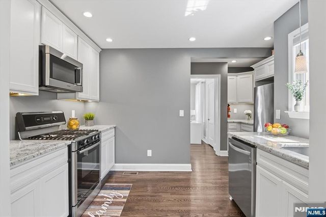 14 Espy Road, Caldwell, NJ 07006