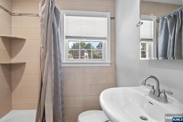 14 Espy Road, Caldwell, NJ 07006