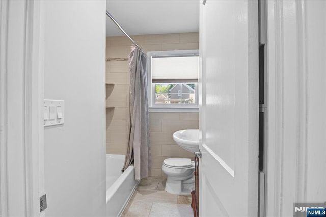14 Espy Road, Caldwell, NJ 07006