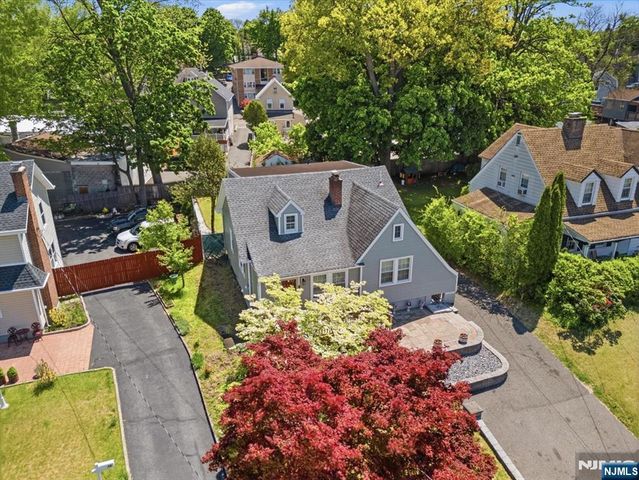 14 Espy Road, Caldwell, NJ 07006