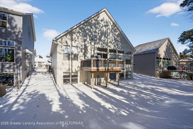 16968 Willowbrook Drive, Haslett, MI 48840