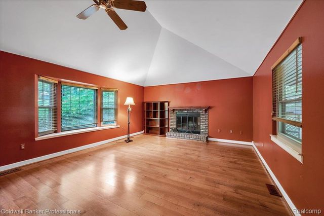 8873 Nepahwin Drive, Independence Charter Township, MI 48348