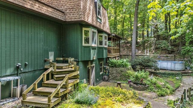 8873 Nepahwin Drive, Independence Charter Township, MI 48348
