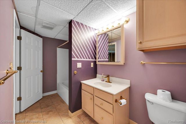 8873 Nepahwin Drive, Independence Charter Township, MI 48348