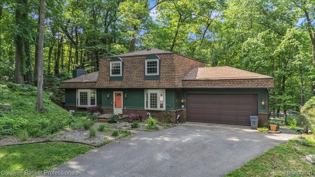 8873 Nepahwin Drive, Independence Charter Township, MI 48348