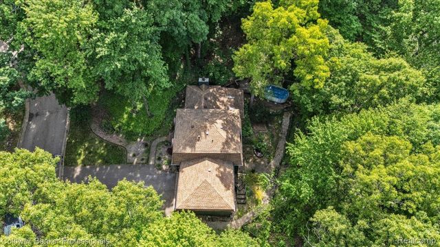 8873 Nepahwin Drive, Independence Charter Township, MI 48348