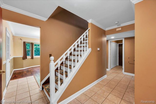 8873 Nepahwin Drive, Independence Charter Township, MI 48348