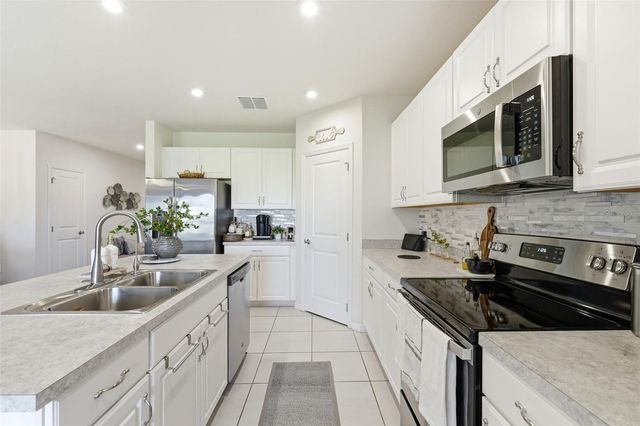 2954 GREENHILL WAY, St Cloud, FL 34772