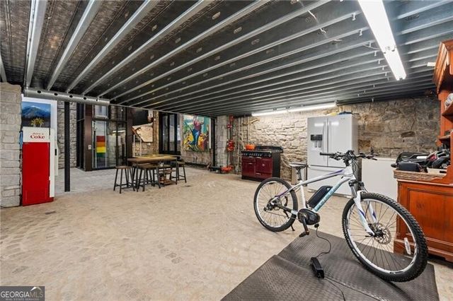 175 Peters Street SW, Atlanta, GA 30313