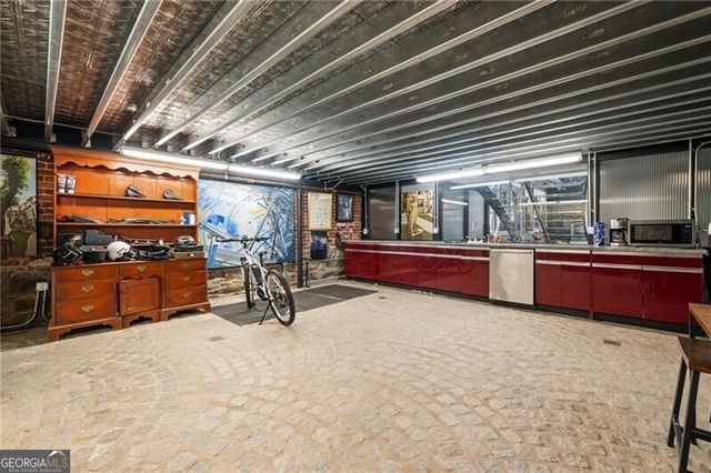 175 Peters Street SW, Atlanta, GA 30313