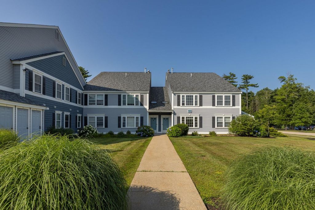 310 Springbrook Circle, Portsmouth, NH 03801