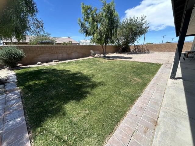 2329 Shore Hawk Avenue, Thermal, CA 92274