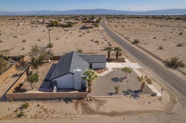 2329 Shore Hawk Avenue, Thermal, CA 92274