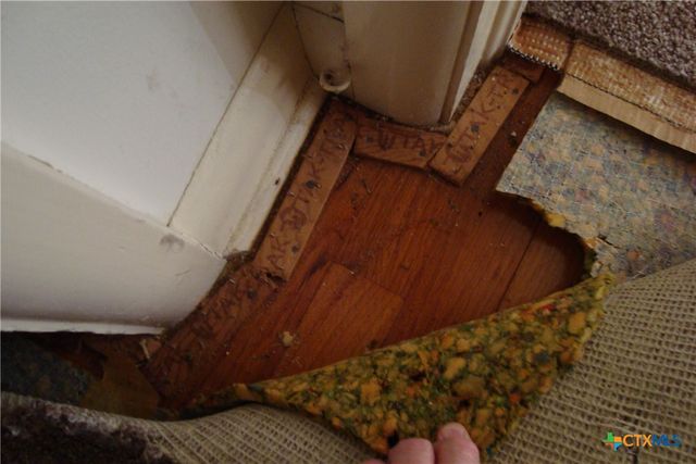 221 Woodland Avenue, New Braunfels, TX 78130