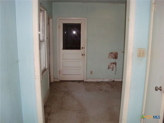 221 Woodland Avenue, New Braunfels, TX 78130