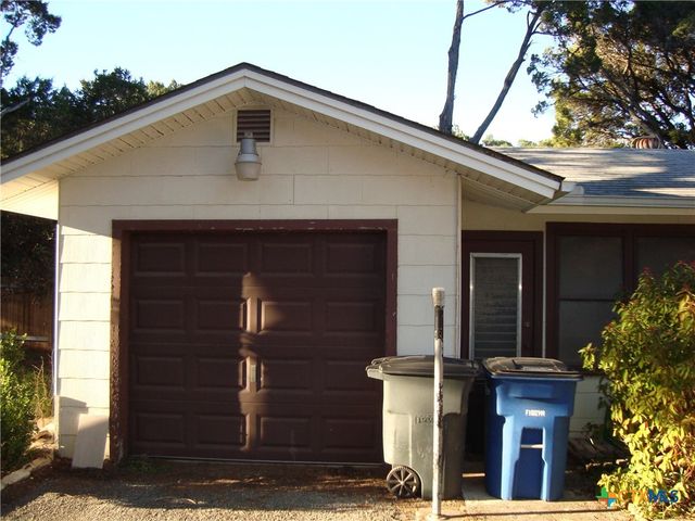 221 Woodland Avenue, New Braunfels, TX 78130