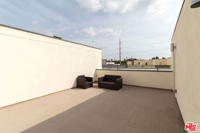 2753 Waverly Drive 1103, Los Angeles, CA 90039