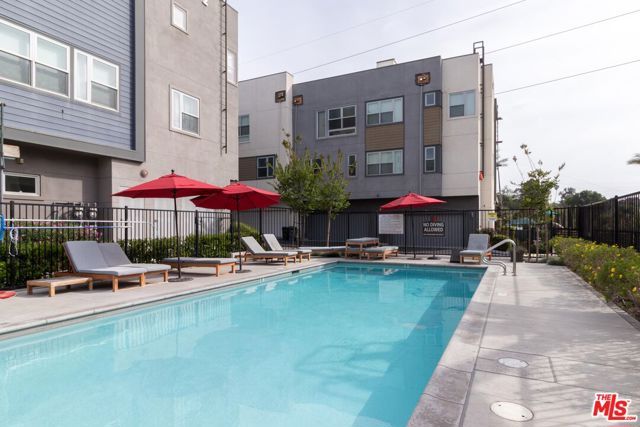 2753 Waverly Drive 1103, Los Angeles, CA 90039