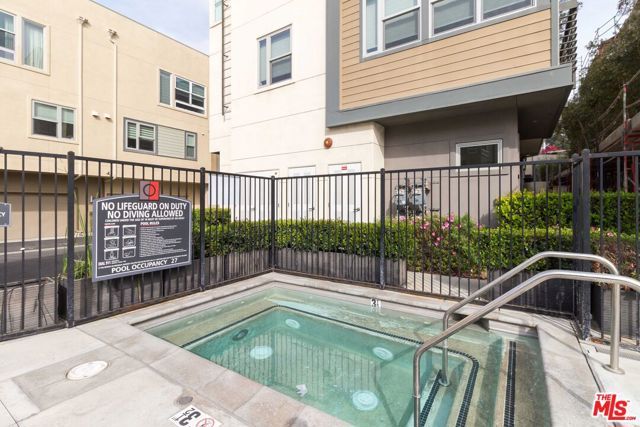 2753 Waverly Drive 1103, Los Angeles, CA 90039