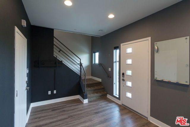 2753 Waverly Drive 1103, Los Angeles, CA 90039