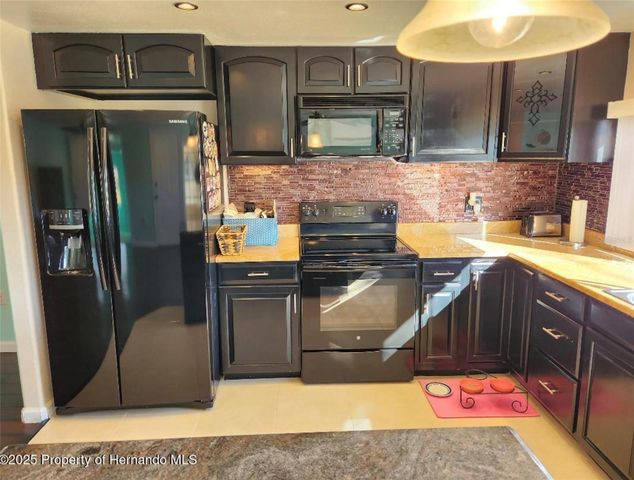 6371 FRANK COURT, Brooksville, FL 34602