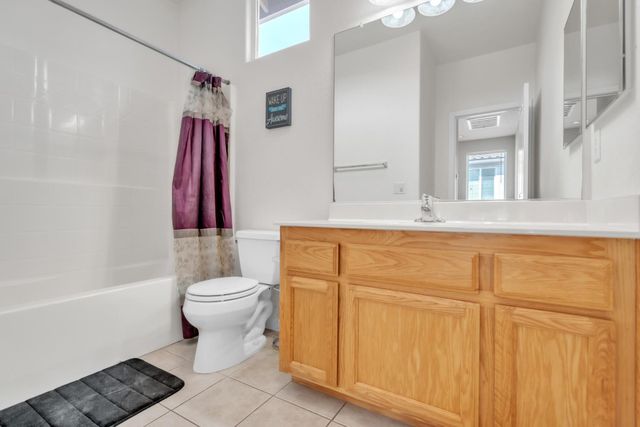 4040 Vittoria Ln, Sacramento, CA 95834