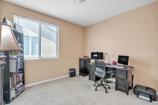 4040 Vittoria Ln, Sacramento, CA 95834