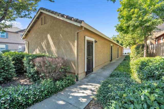 4040 Vittoria Ln, Sacramento, CA 95834