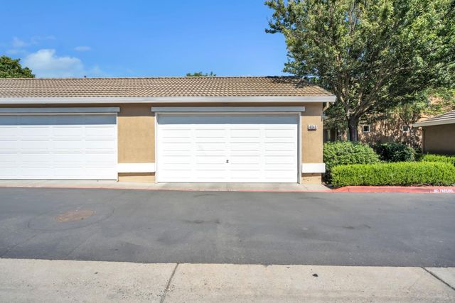4040 Vittoria Ln, Sacramento, CA 95834