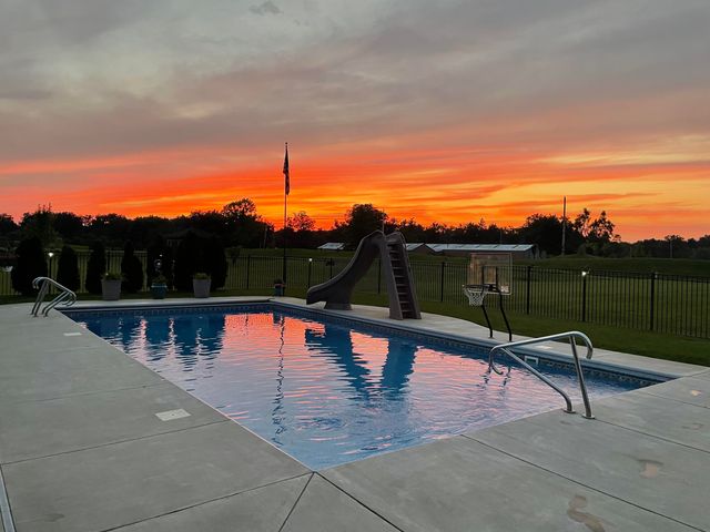 2800 W 133rd Lane, Crown Point, IN 46307