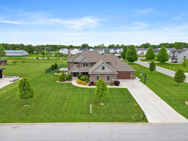 2800 W 133rd Lane, Crown Point, IN 46307