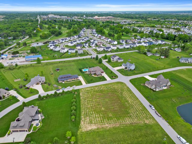 2800 W 133rd Lane, Crown Point, IN 46307