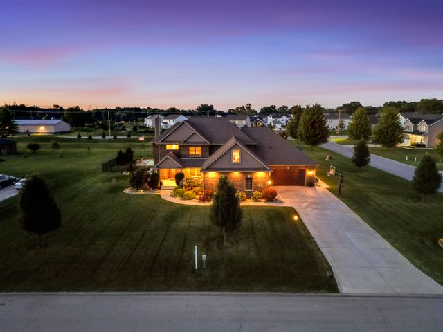 2800 W 133rd Lane, Crown Point, IN 46307