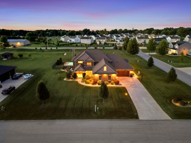 2800 W 133rd Lane, Crown Point, IN 46307