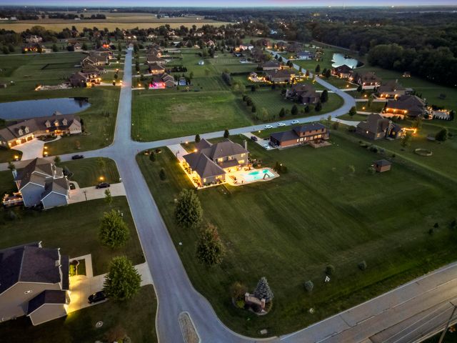 2800 W 133rd Lane, Crown Point, IN 46307