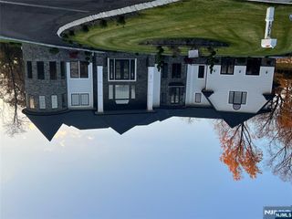 707 Black Hawk Lane, Franklin Lakes, NJ 07417
