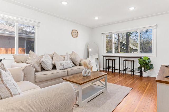 5712 40th Avenue S, Minneapolis, MN 55417