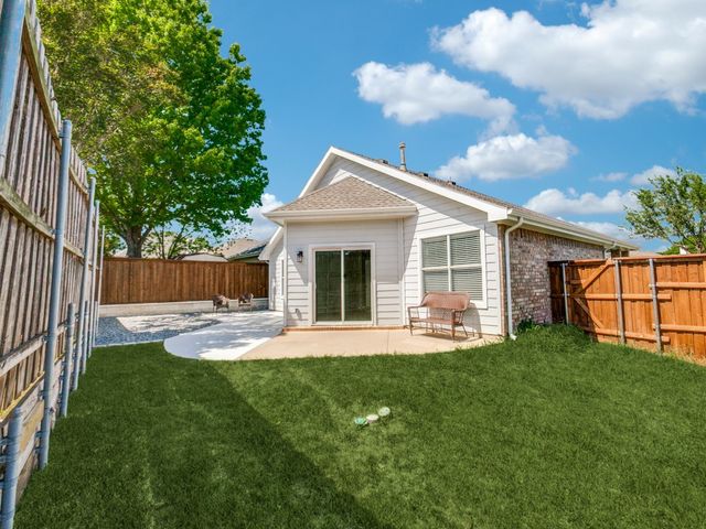 1305 GREENBRIAR Lane, Mckinney, TX 75069