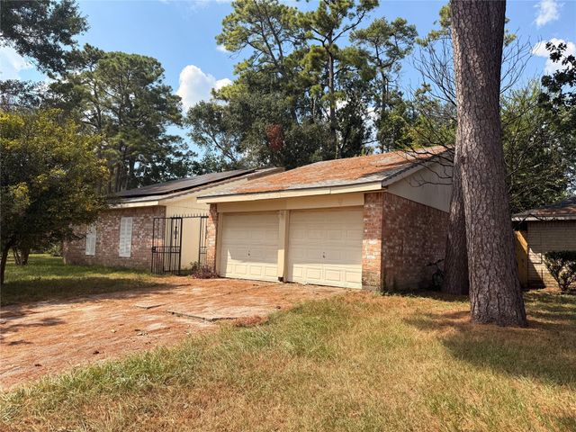 5603 Circlegate Drive, Spring, TX 77373