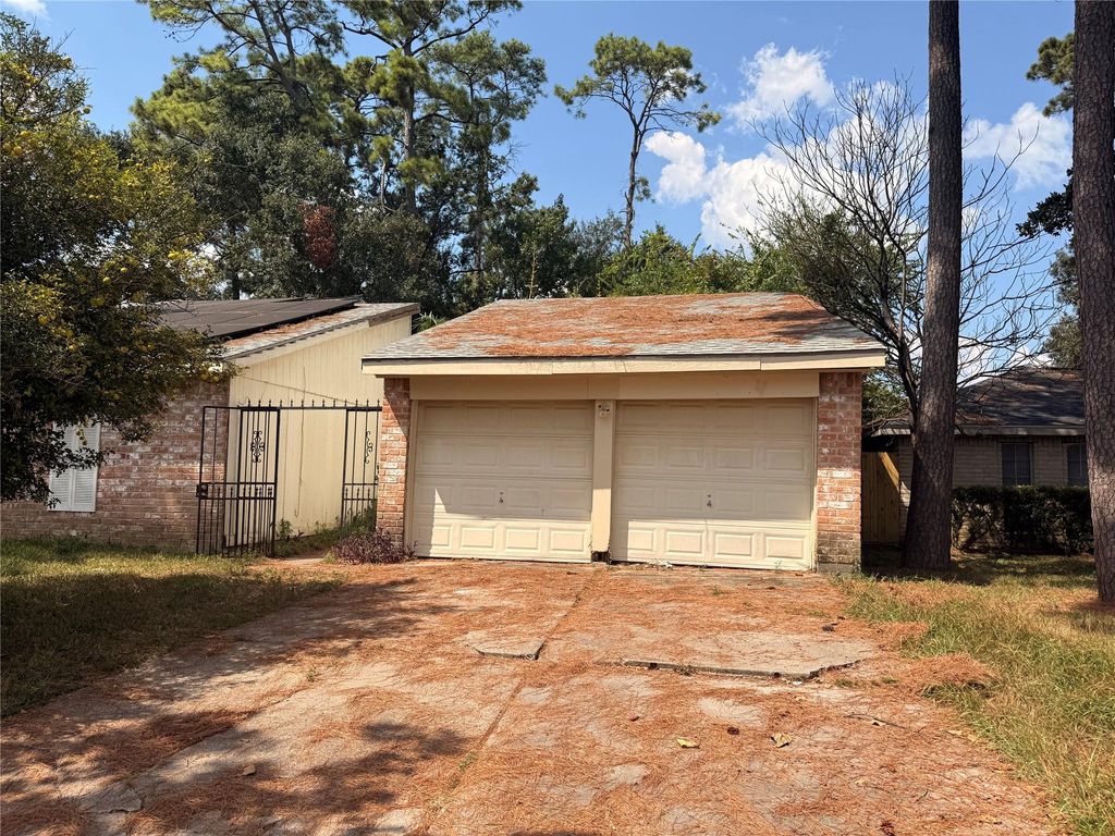 5603 Circlegate Drive, Spring, TX 77373