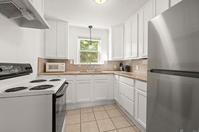 835 Iris Street, Baton Rouge, LA 70802