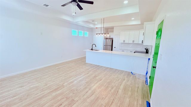 7018 5914 02, Cleveland, TX 77327